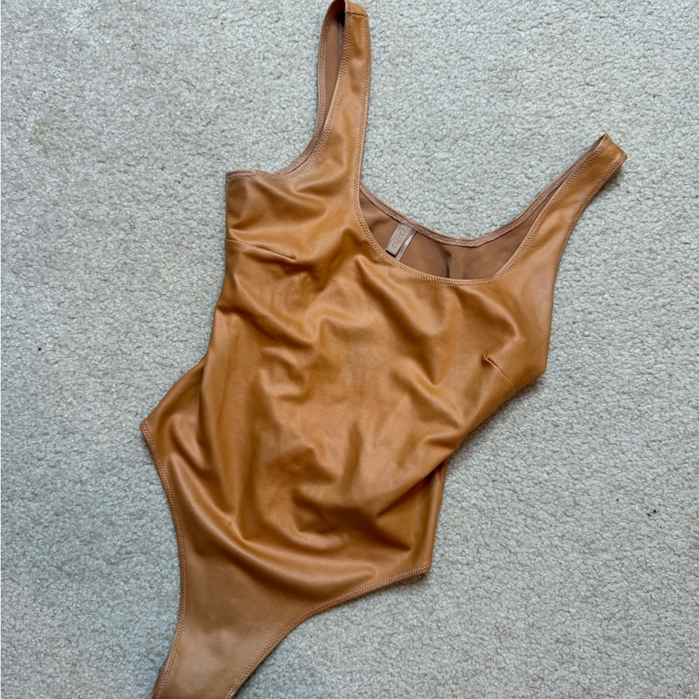 SKIMS wet jersey tank tan Bodysuit